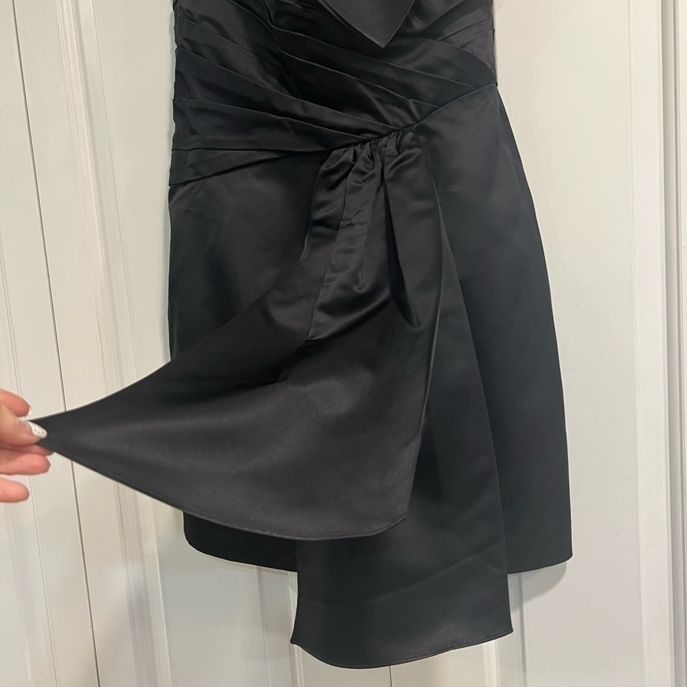 VERA WANG Lavender label black strapless with draped bodice and interesting back - Picture 6 of 13